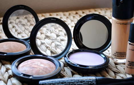 How to cover a blemish How to cover a blemish